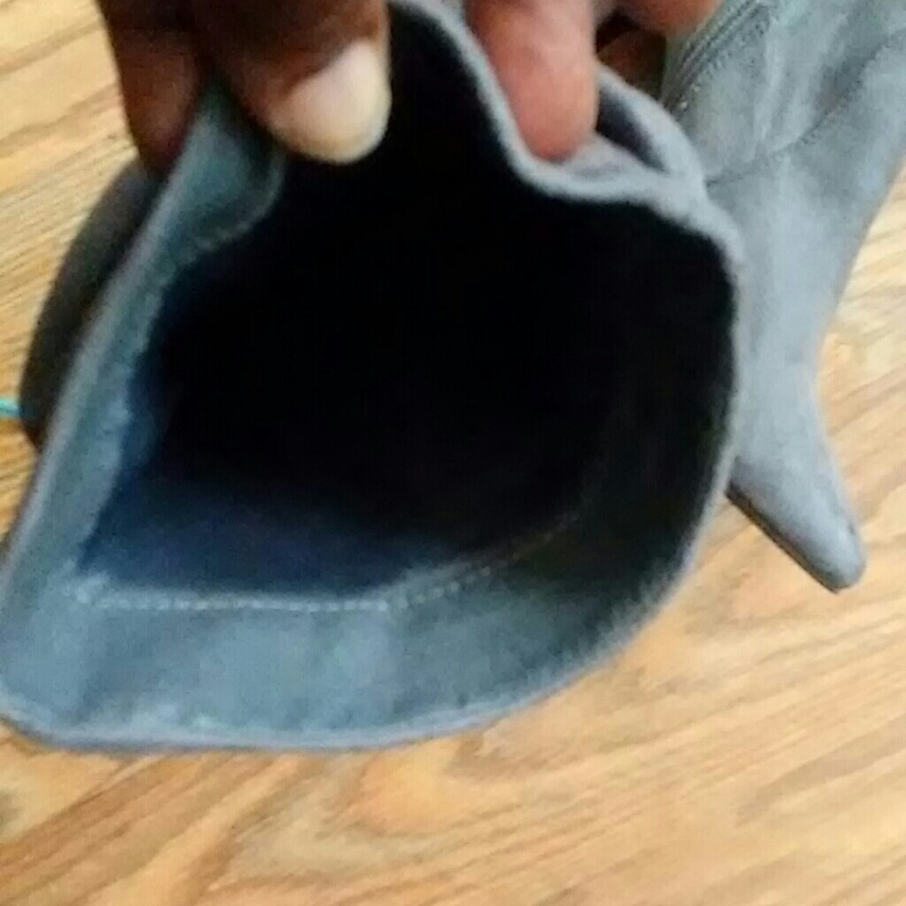 Boots - Picture 6 of 8